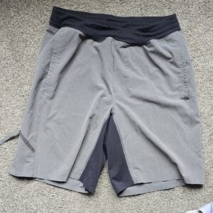 Men's Lululemon Gray Athletic Shorts Size M